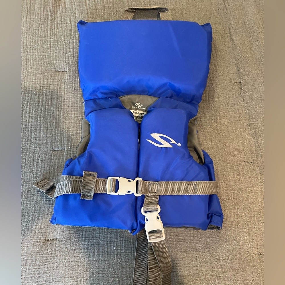 Stearns infant Blue Life Jacket with Grey Straps